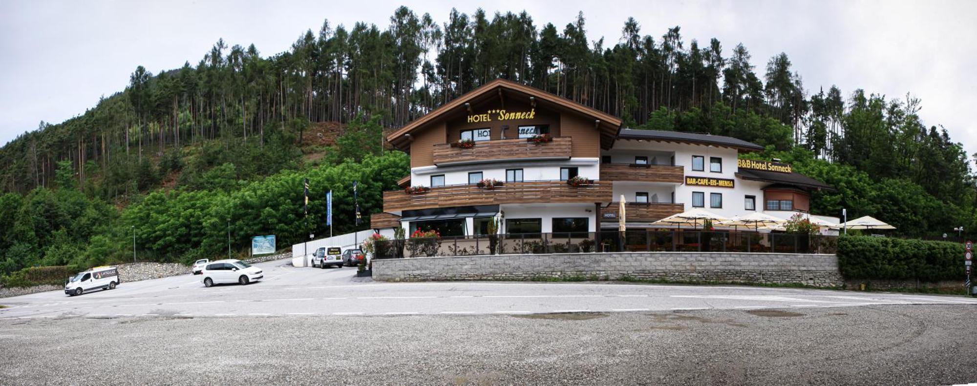 B&B Hotel Sonneck Natz-Schabs Esterno foto